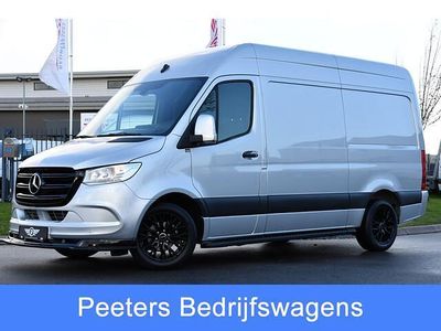 Zilver (metallic) Occasion 2021 Mercedes Sprinter Edition Van | € 31.500 (Goede deal)
