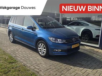 Occasion VW Touran Highline 150 PK (110 kW) 2017 Blauw MPV