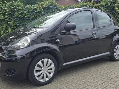 Occasion Toyota Aygo 68 PK (50 kW) 2011 Zwart Hatchback