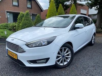 Wit, andere lak Gebruikt 2018 Ford Focus Titanium Stationwagen | € 8.950 (Eerlijke prijs)