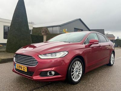 Occasion Ford Mondeo Titanium 150 PK (110 kW) 2015 Rood Hatchback