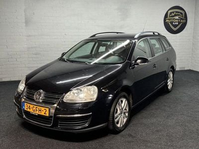 Zwart (metallic) Gebruikt 2008 VW Golf VI Trendline Hatchback | € 2.480 (Eerlijke prijs)