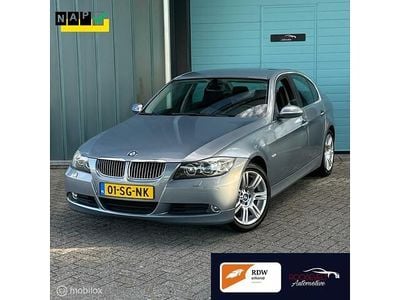 Grijs Gebruikt 2006 BMW 325 Sport Line Sedan | € 11.950 (Eerlijke prijs)