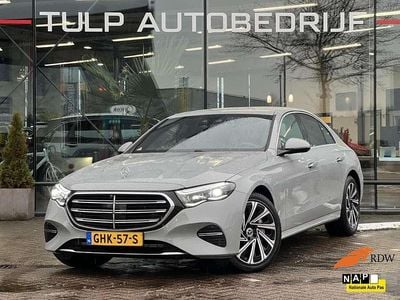 Grijs Gebruikt 2024 Mercedes E300 Exclusive Sedan | € 59.990 (Eerlijke prijs)