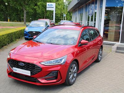 Rood, metallic lak Occasion 2024 Ford Focus ST-Line Stationwagen | € 28.650 (Eerlijke prijs)