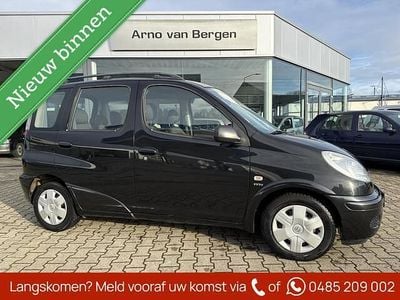 Zwart Gebruikt 2004 Toyota Yaris Verso Terra MPV | € 3.999 (Duur)