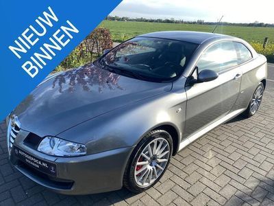, metallic lak Gebruikt 2005 Alfa Romeo GT Distinctive Coupé | € 17.950