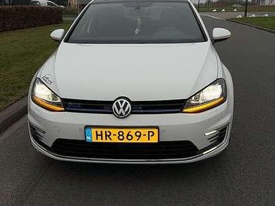 Wit Occasion 2015 VW Golf VII GTE Stationwagen | € 16.850 (Duur)