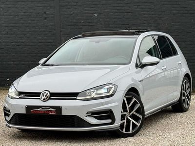 Grijs Occasion 2017 VW Golf R-line Sedan | € 14.990