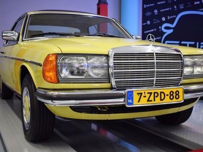 tweedehands Mercedes 230 CoupÃ© C123