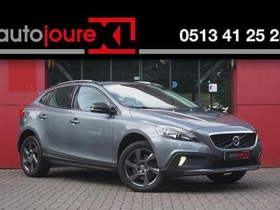 Grijs (metallic) Occasion 2015 Volvo V40 Momentum Hatchback | € 14.999 (Eerlijke prijs)