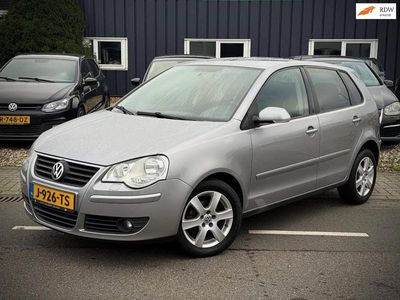 Grijs Occasion 2007 VW Polo Hatchback | € 3.950 (Iets duurder)