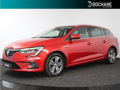 tweedehands Renault Mégane IV Estate 1.3 TCe 140 EDC Intens AUTOMAAT | NAVIGATIE | TREKHAAK | PARKERSENSOREN VOOR-EN ACHTER | CLIMATE CONTROL | LICHTMETALEN VELGEN MET ALL SEASON BANDEN