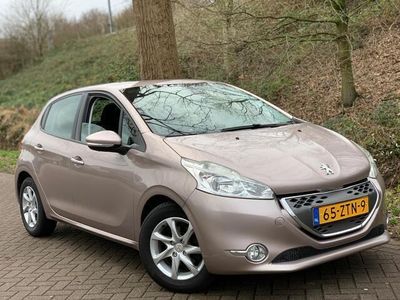tweedehands Peugeot 208 1.4 e-HDi Blue Lease AUTOMAAT !