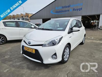 tweedehands Toyota Yaris 1.5 Full Hybrid Aspiration Navi Cam LM15 1e eig