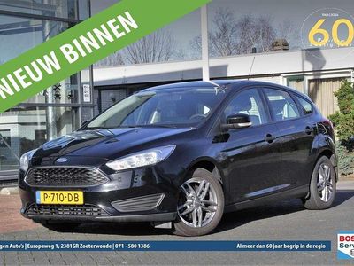 Zwart Occasion 2015 Ford Focus Ambiente Hatchback | € 7.950 (Eerlijke prijs)