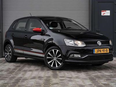 Zwart Occasion 2016 VW Polo Highline Hatchback | € 8.690 (Iets duurder)