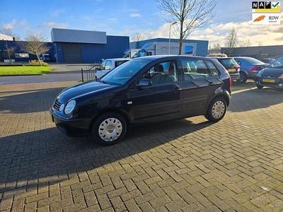 Zwart Gebruikt 2003 VW Polo Comfortline Hatchback | € 1.499 (Eerlijke prijs)