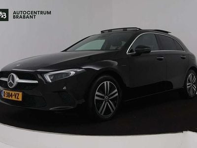Zwart (metallic) Gebruikt 2021 Mercedes A250 Business Hatchback | € 21.945 (Super prijs)