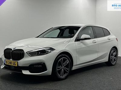 Occasion BMW 118 Executive 2021 Wit Hatchback