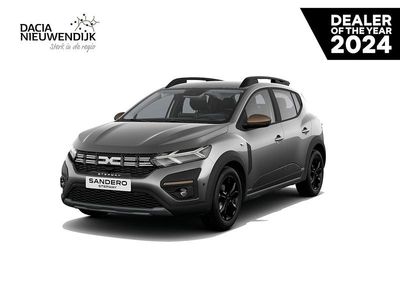 Grijs, metallic lak Nieuw 2025 Dacia Sandero Extreme Hatchback | € 23.750