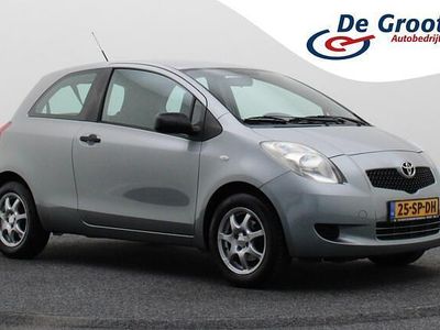 Grijs Gebruikt 2006 Toyota Yaris Terra Hatchback | € 2.950 (Eerlijke prijs)