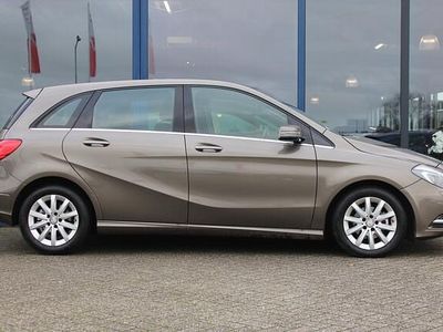 Occasion Mercedes B180 Ambition 123 PK (90 kW) 2013 Grijs (metallic) MPV