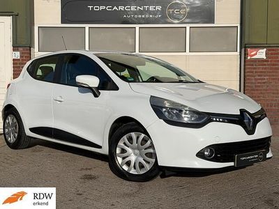 Wit Occasion 2015 Renault Clio IV Expression Hatchback | € 5.699 (Eerlijke prijs)