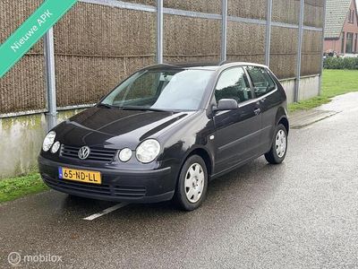 Zwart Gebruikt 2003 VW Polo Hatchback | € 1.750 (Eerlijke prijs)