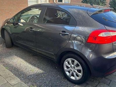 Grijs Occasion 2012 Kia Rio Plus MPV | € 3.250 (Eerlijke prijs)
