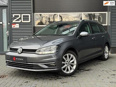 Grijs Gebruikt 2017 VW Golf VII Highline Stationwagen | € 10.945 (Eerlijke prijs)