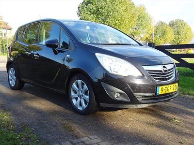 Zwart Occasion 2011 Opel Meriva Cosmo MPV | € 2.799 (Goede deal)