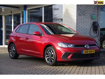 Rood (metallic) Occasion 2021 VW Polo Hatchback | € 17.950 (Eerlijke prijs)