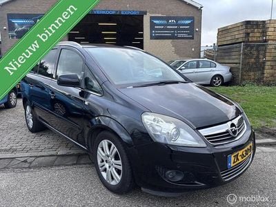 Zwart Gebruikt 2011 Opel Zafira Cosmo MPV | € 4.650 (Goede deal)