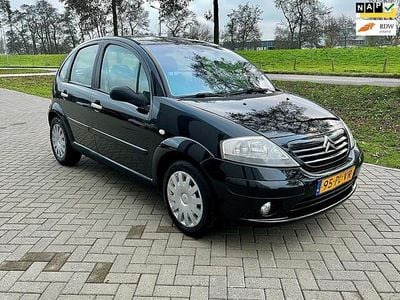 Zwart (metallic) Gebruikt 2004 Citroën C3 Exclusive Hatchback | € 1.100 (Eerlijke prijs)