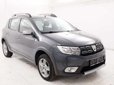 Grijs Occasion 2017 Dacia Sandero Hatchback | € 10.250 (Duur)