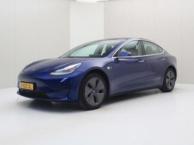 Blauw Occasion 2020 Tesla Model 3 Standard Range Sedan | € 15.999 (Goede deal)