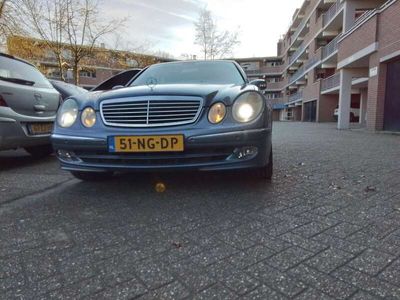 Mercedes E240