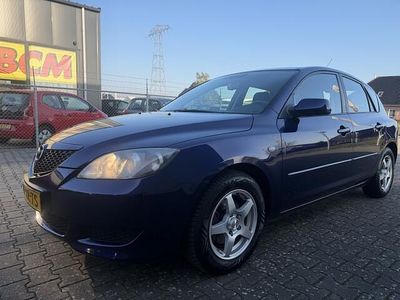 Blauw (metallic) Occasion 2005 Mazda 3 Inclusive Hatchback | € 2.499 (Duur)