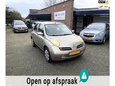 Beige (metallic) Gebruikt 2003 Nissan Micra Hatchback | € 2.450 (Eerlijke prijs)