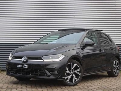 Zwart (metallic) Occasion 2021 VW Polo R-line Hatchback | € 24.950 (Duur)