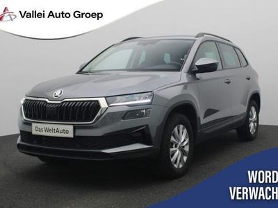 tweedehands Skoda Karoq 1.5 TSI 150PK DSG ACT Ambition | Navi | Keyless | Camera | Cruise | Clima | Stoelverwarming | 16 inch