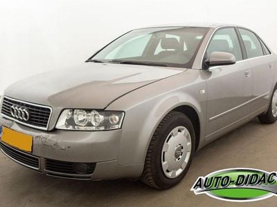 Grijs Gebruikt 2004 Audi A4 Sedan | € 1.600