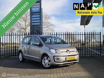 Grijs Occasion 2020 VW up! Hatchback | € 8.950 (Goede deal)
