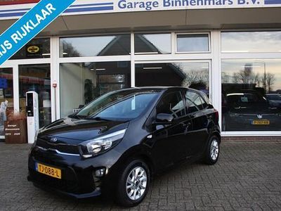 Zwart (metallic) Gebruikt 2018 Kia Picanto Hatchback | € 9.800 (Iets duurder)