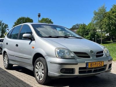 Nissan Almera Tino