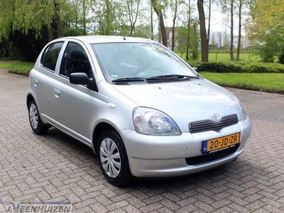 tweedehands Toyota Yaris 1.3-16V VVT-i Luna Bj '02 Splinternieuwe APK 5 drs