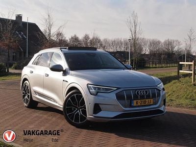 Grijs Occasion 2020 Audi e-tron Business SUV | € 29.490 (Eerlijke prijs)
