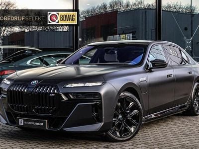 Grijs (metallic) Gebruikt 2022 BMW M760e Executive Sedan | € 104.900
