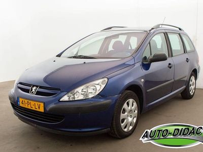 Blauw Gebruikt 2004 Peugeot 307 Stationwagen | € 750 (Eerlijke prijs)